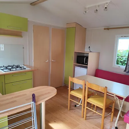 キャンプ場 De La Vallee Du Doux *