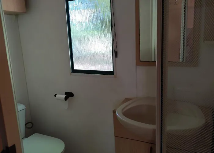 De La Vallee Du Doux אתר קמפינג